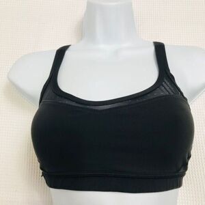 Lululemon black sports bra size 4…0348